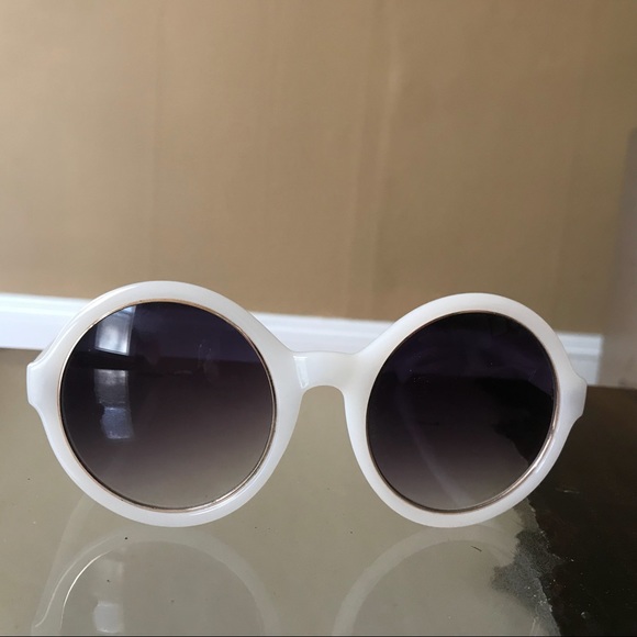 Accessories - Retro White Sunglasses